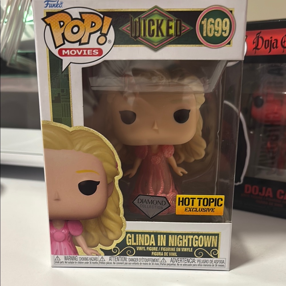 Funko Pop! Movies Wicked Glinda in Nightgown Hot Topic Exclusive